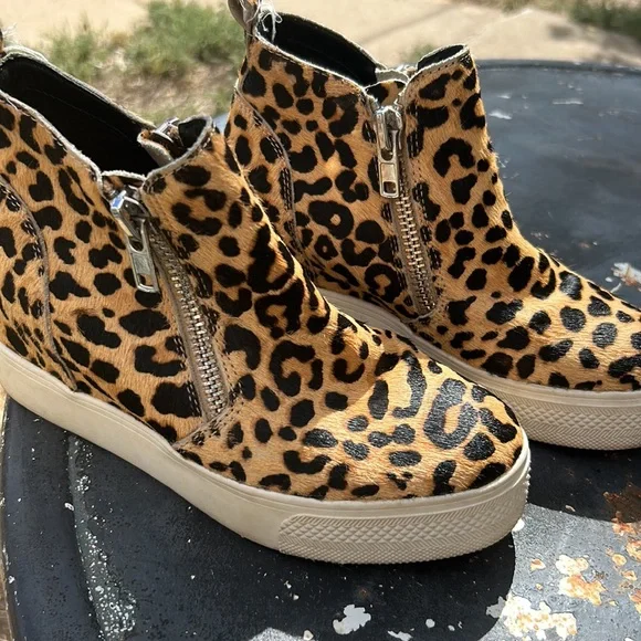 Steve Madden zip wedge sneakers - Picture 2 of 6